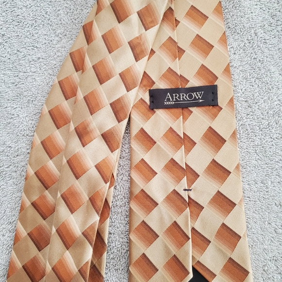 Tie - Picture 3 of 3